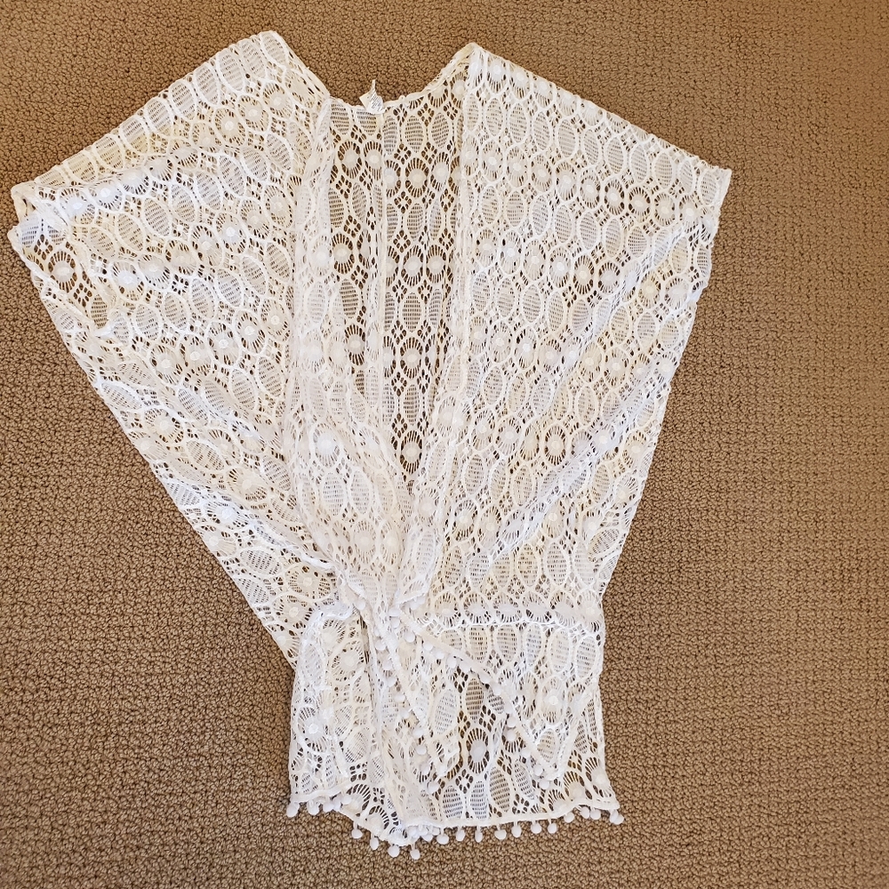 Everything but Water (Becca) kimono style Beach cover up, white lace size xs/s